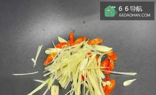 怎样办出家常菜系列之姜丝酸菜炒大肠
