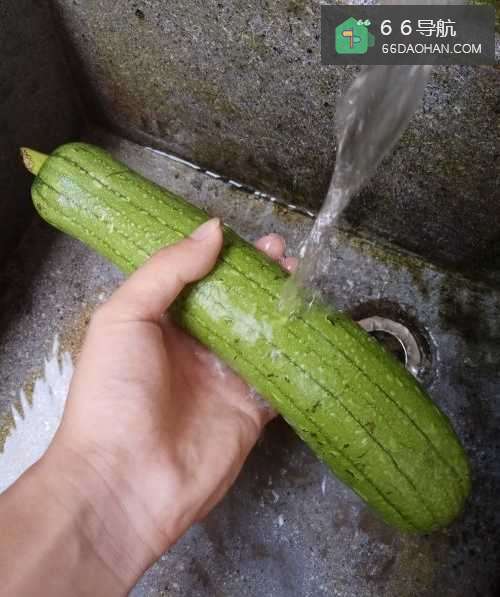 丝瓜炒蛋怎样做，家常菜丝瓜炒蛋做法