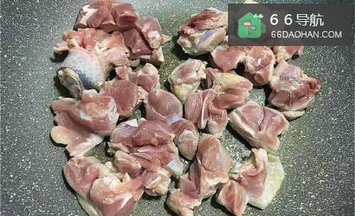 如何办辣酱烧去骨鸡腿