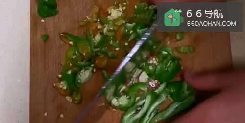 青椒炒鸡蛋怎么样做菜好吃呢