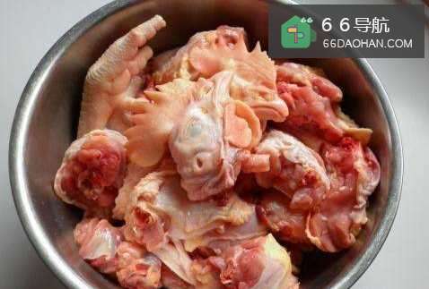 【飘香鸡肉火锅】简单做法