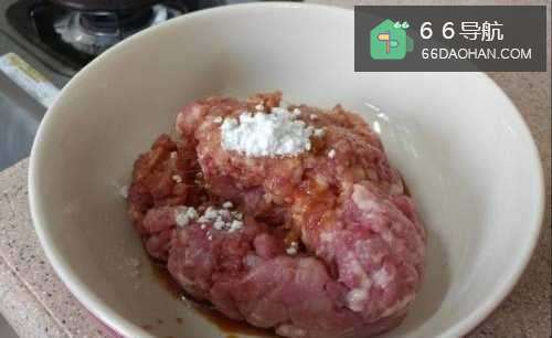 如何办出家常菜系列之咸蛋蒸肉饼