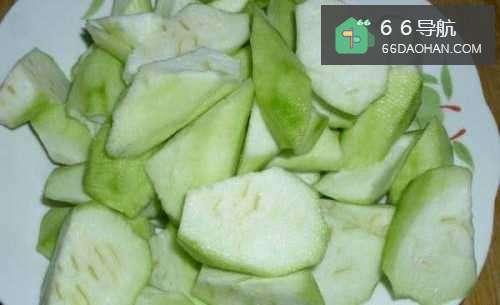 【丝瓜炒小香肠】简单做法
