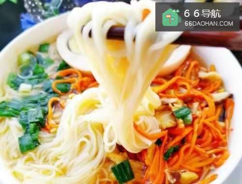 如何下一碗美味的虫草花肉丝面 ？