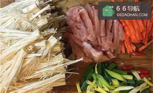 怎么样处理金针菇炒鸡胸肉