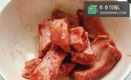 怎样处理出家常菜系列之葱烧猪小排