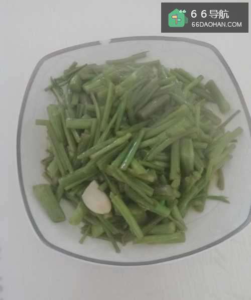 芹菜清炒做法
