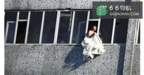 新娘要跳楼被警察一句话激怒！还没结婚呢吵吵什么
