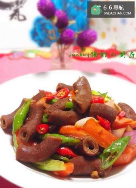 好吃家常菜--红萝卜烧牛肠