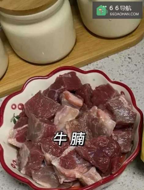 土豆炖牛腩如何做？
