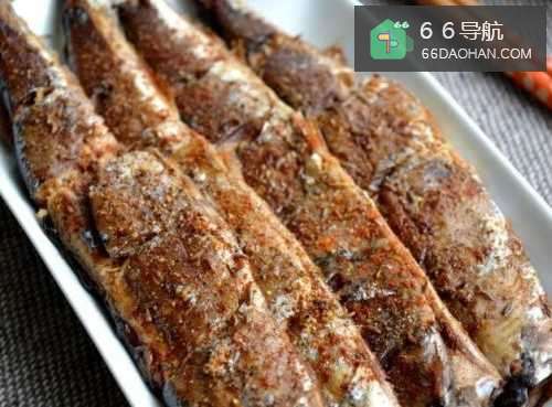 如何做一份美味的香辣烤秋刀鱼?