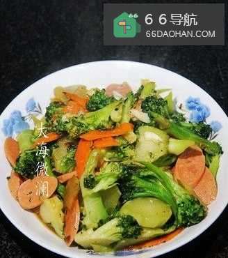 好吃的西兰花炒火腿肠