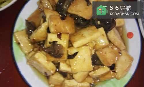 豆腐烧木耳的家常做法