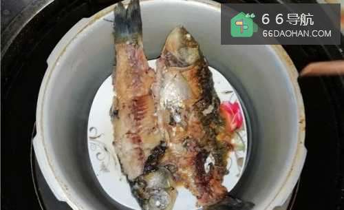 怎样做家常菜红烧鲫鱼