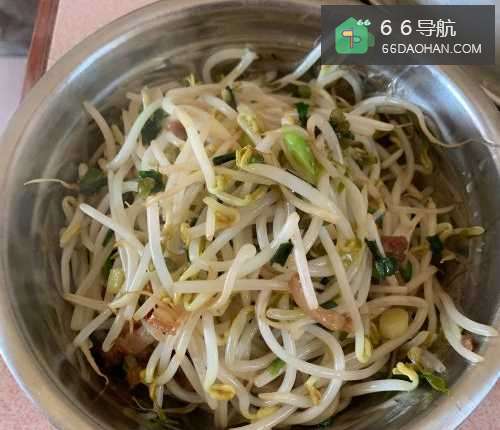 家常菜五花肉炒豆芽的做法