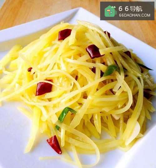 家常小炒~酸辣土豆丝！