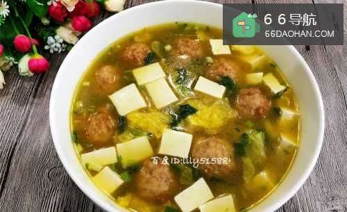 豆腐白菜丸子汤的做法