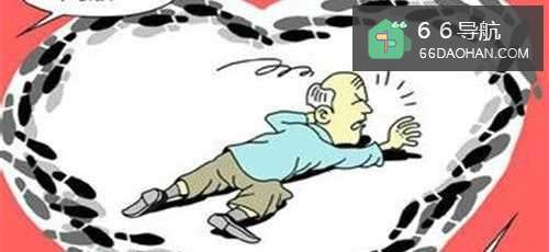 在街上遇到老人摔倒怎么处理？