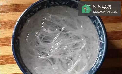 酱汁蒸蛤蜊粉丝