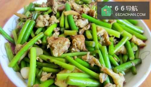 怎么烹饪家常菜蒜苔炒鸡蛋