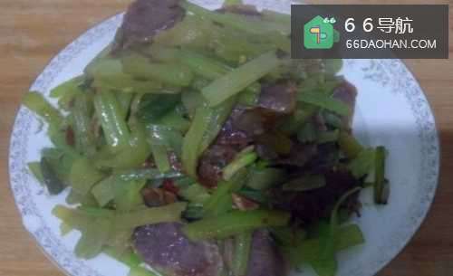 芹菜炒香肠的做法