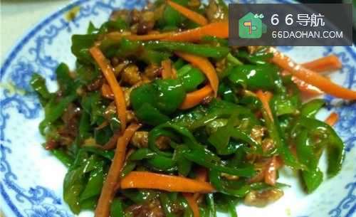 家常菜胡萝卜青椒肉丝