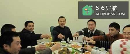 丈夫总是爱聚会，妻子怎么样应对？