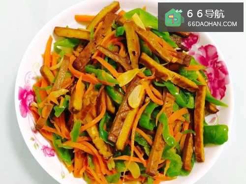 家常小炒青椒胡萝卜炒香干的做法?—简单快手菜