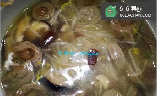 家常汤系豆芽肉丸香菇汤