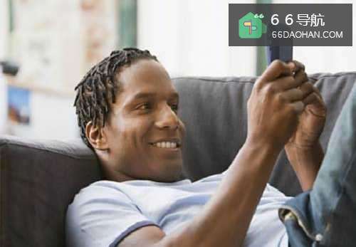 男朋友喜欢玩社交软件怎样处理呢?