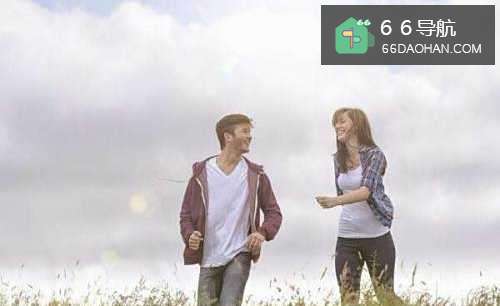 男孩子追求女孩时怎么样不着痕迹打败情敌?