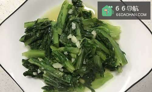 如何炒蒜香油麦菜