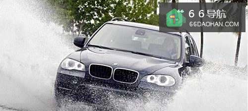 开车时遭遇雷雨怎么处理?