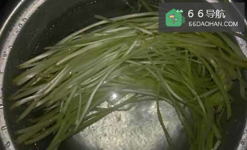 简易的韭黄炒蛋的做法